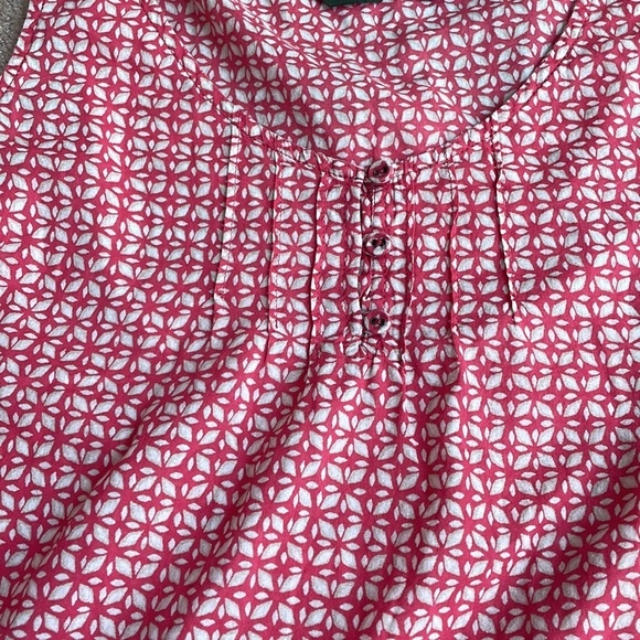 Lightweight Eddie Bauer tank. Size XS - Picture 8 of 9